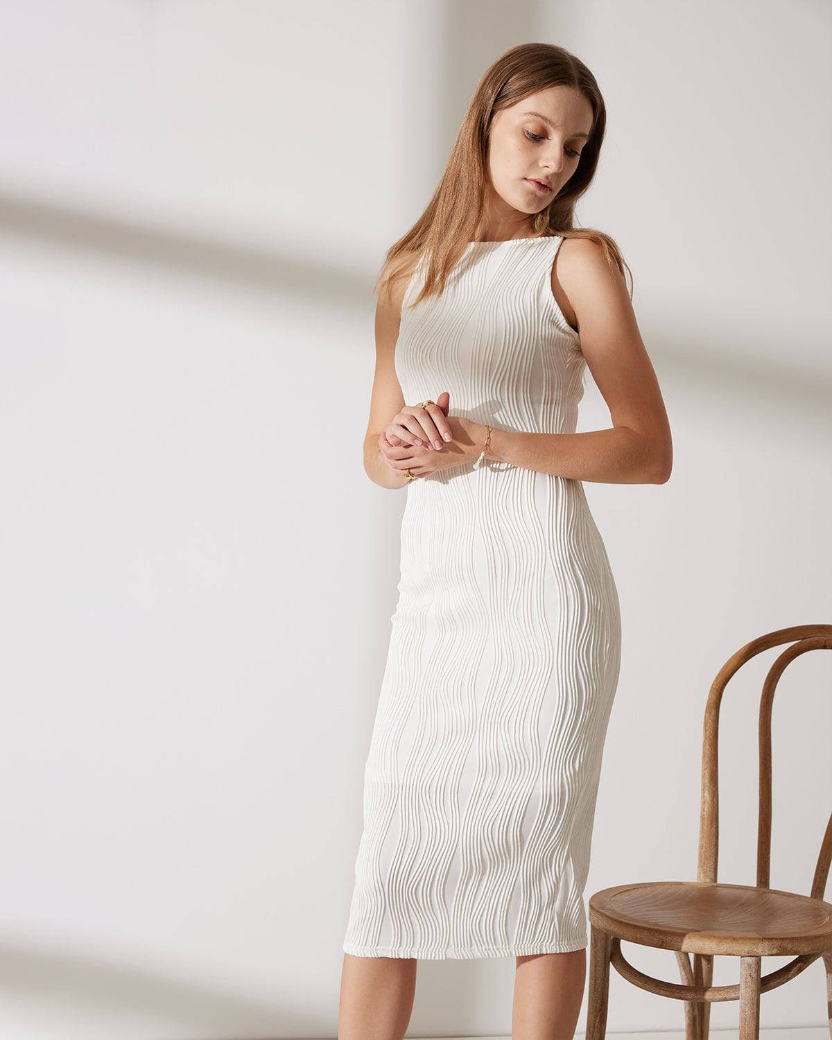 Vestido midi ivory, vista frontal de cuerpo completo