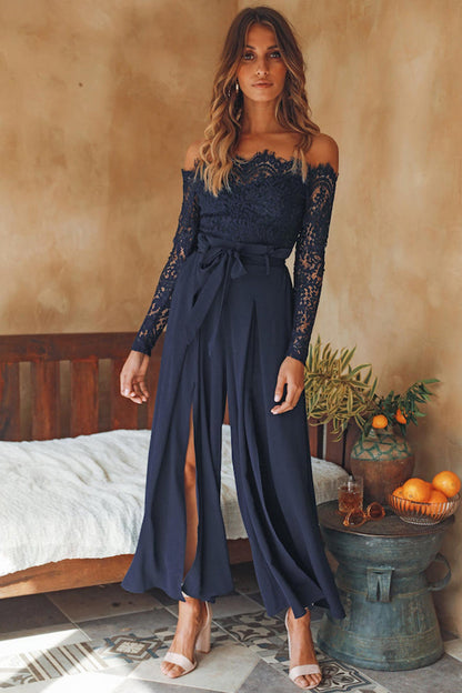 Mono Elegante con Encaje